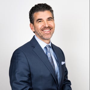 blured Harry T. Haramis, MD, FACS