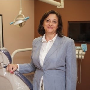 blured Ella Dekhtyar, DDS