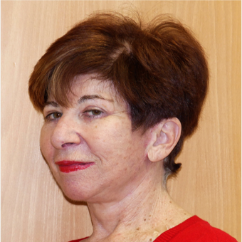 55-64 year old woman treated with Facelift and Autologous fat transfer after 3082888