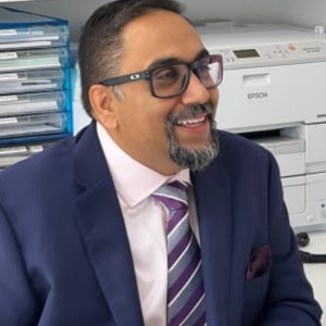 Yezdi Mistry, MBChB, FRACS