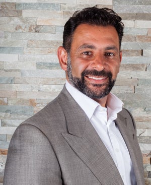 Amir Nakhdjevani, MBBS, MRCS, FRCS(Plast) profile