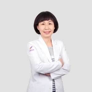 blured Dr. Young-Min Kim