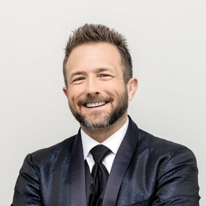 blured Landon Pryor, MD, FACS