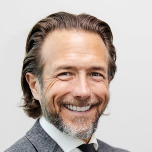 blured Landon Pryor, MD, FACS