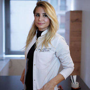 blured Ozlem Colak, MD