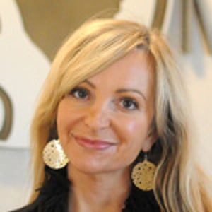 blured Lisa Basciano