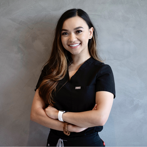 blured Kelley Morris