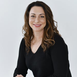 Kristin Toay