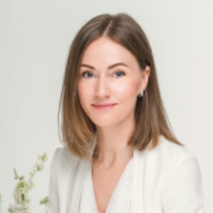 Elena Komer