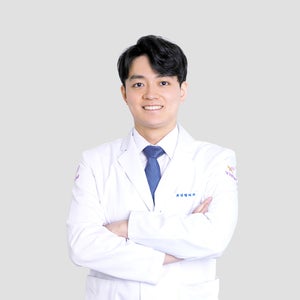 blured Dr. Jin Woo Cho