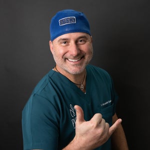 blured S. Alexander Earle, MD, FACS