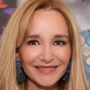 blured Elsa M. Raskin, MD