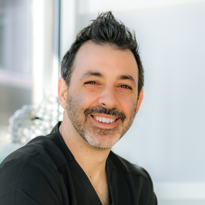 blured Wayne Raneiro