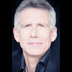 blured Simon Withey, MS, FRCS (Ed), FRCS (Plast)