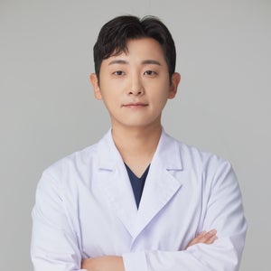 Youngsu Na, MD