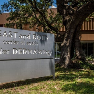 Snyder Plastic Surgery at the Breast & Body Center of Austin