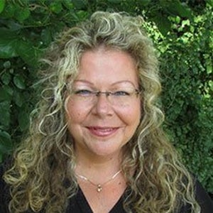 blured Catherine Blomstrand