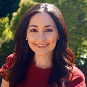 blured Jennifer Kushnier