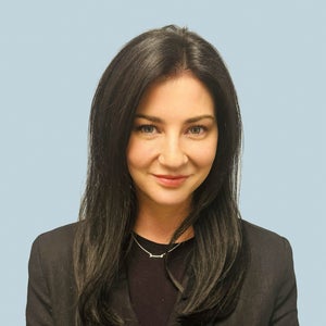 blured Amber Voronov