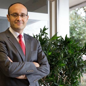 Dr. Firat Ozer