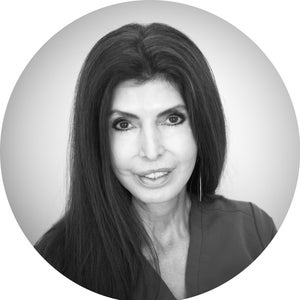 Nancy Aparicio, LE