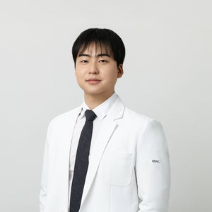 blured Dr. Seung-won Lee