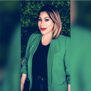 Laura Lynn Navarro, LVN, CAC, C-MOM
