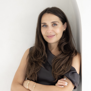 blured Victoria Kartseva