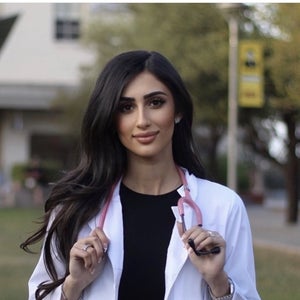 Leah Fayzulayev