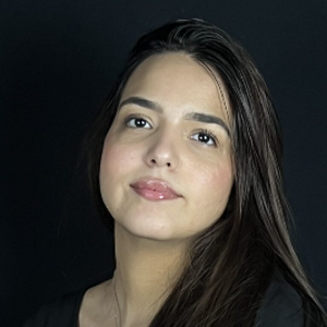 blured Daimy Salabarria