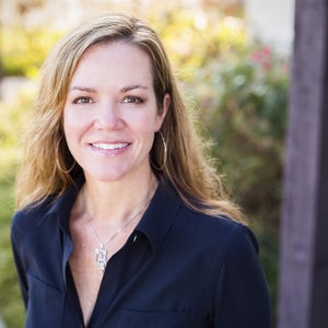 blured Holly Casey Wall, MD, FACS