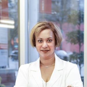 blured Dheshnie Thangavelu