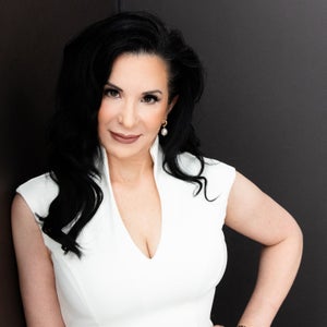 Alina Sholar, MD