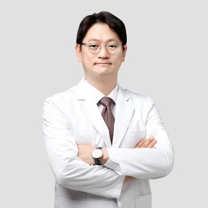 blured Chang Woon Yun, MD