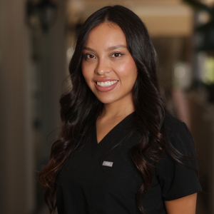 blured Samantha Gracia