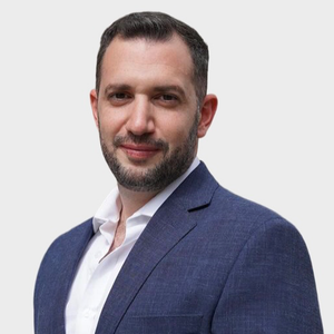 blured Ali Arnaout, MBChB, FRCS(Plast)