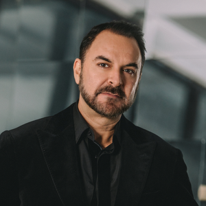 blured Ashkan Ghavami, MD