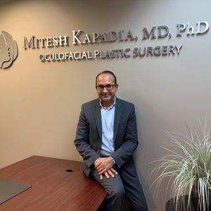 Boston Eyelid Surgery - Boston