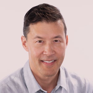 Dr. Gustav Lo