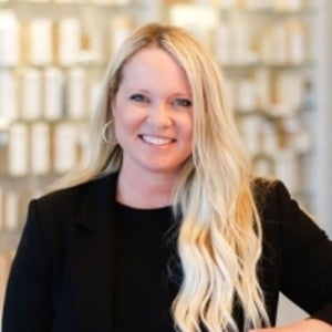 Lindsey Caple
