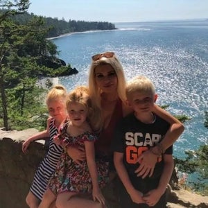 blured Amber DiAngelis MSN, ARNP, FNP-C