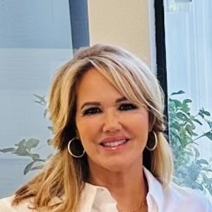 blured Michele Strobel