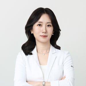 blured Dr. Mi-Jeong Kang