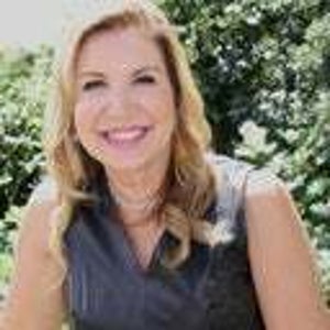 Deanne Roy - Owner