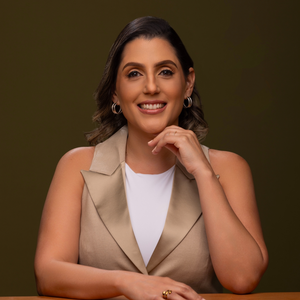 blured Lisette Pappaterra, MD