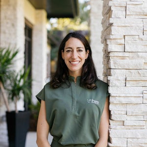 blured Sierra Almengual Anderson