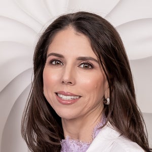 blured Yamille Barge PA-C