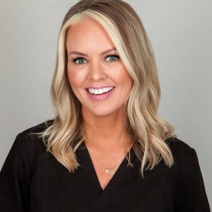 blured Autumn Ratliff