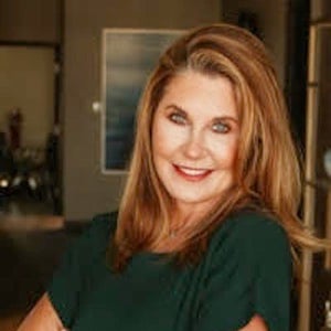 Libby Ellington, MD