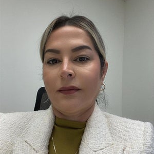 blured Estrella Rojas